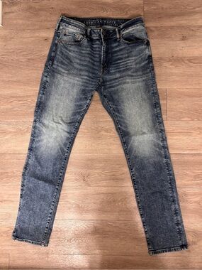 American Eagle Outfitters Distressed Blue Skinny Jeans